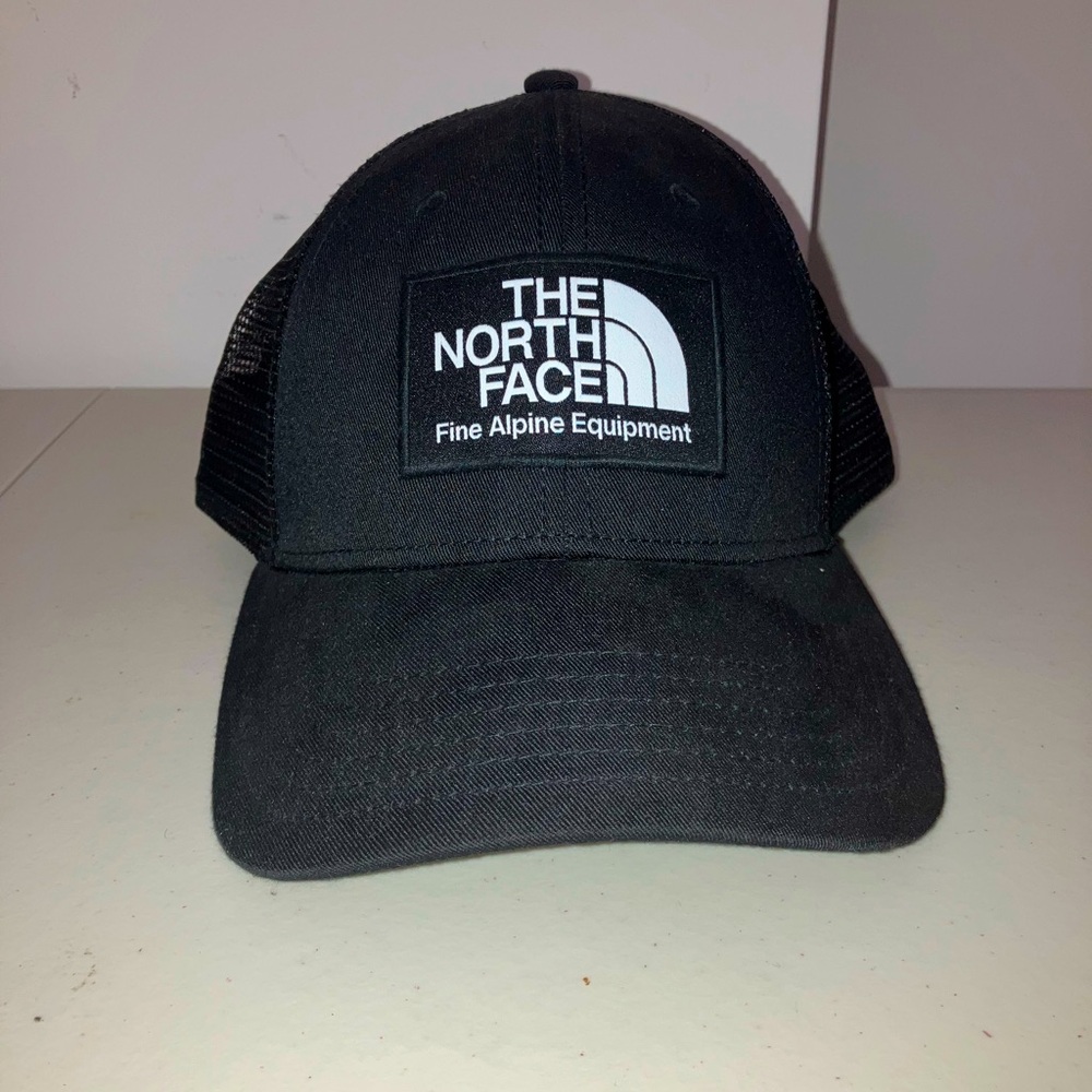 North Face trucker / snapback hat